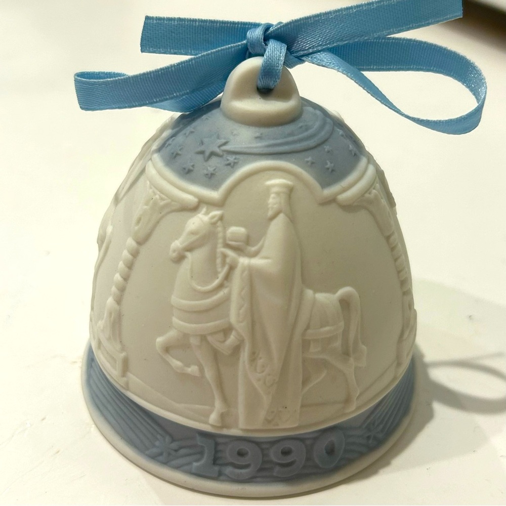 Lladro 1990 Porcelain Christmas Bell